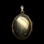 10K Gold Floral / Leaf Vintage Locket