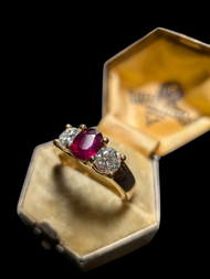 18K Yellow Gold Diamond & Natural Ruby Ring Size 7 1/2