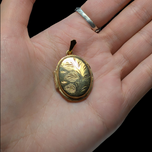 10K Gold Floral / Leaf Vintage Locket