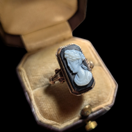 10K Rose Gold Hardstone Black Left-Facing Cameo Ring Size 4 3/4