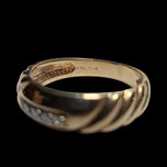 10K Yellow Gold Ribbed Diamond Row Band Size 8 3/4