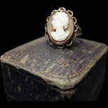 Vintage 9K Yellow Gold Left Facing Cameo Portrait Ring Size 6