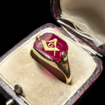 14K Yellow Gold Masonic Ring Size 8 3/4