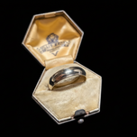 10K Yellow Gold Vintage "Bridal Bell" Beveled Band Ring Size 7