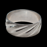 14K White Gold Band Etched Size 7.5