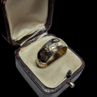 10K Yellow Gold Flower / Floral Stamped Band 8mm Size 9 1/2