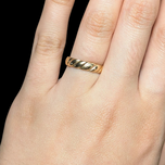 14K Yellow Gold Scalloped Design Band Ring Size 5