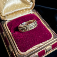 14K Yellow Gold Greek Pattern Band Ring Size 7.5