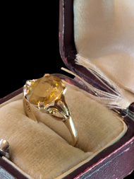 Vintage / Antique 10K Yellow Gold and Yellow Citrine Ring