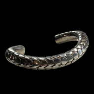 Sterling Silver Octopus Design Bracelet Tentacles Pebble Cuff